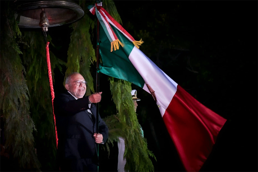 Para inspirarse sin pobreza franciscana, Químico Benítez Torres gasta más de 455 mil pesos en Grito de Independencia