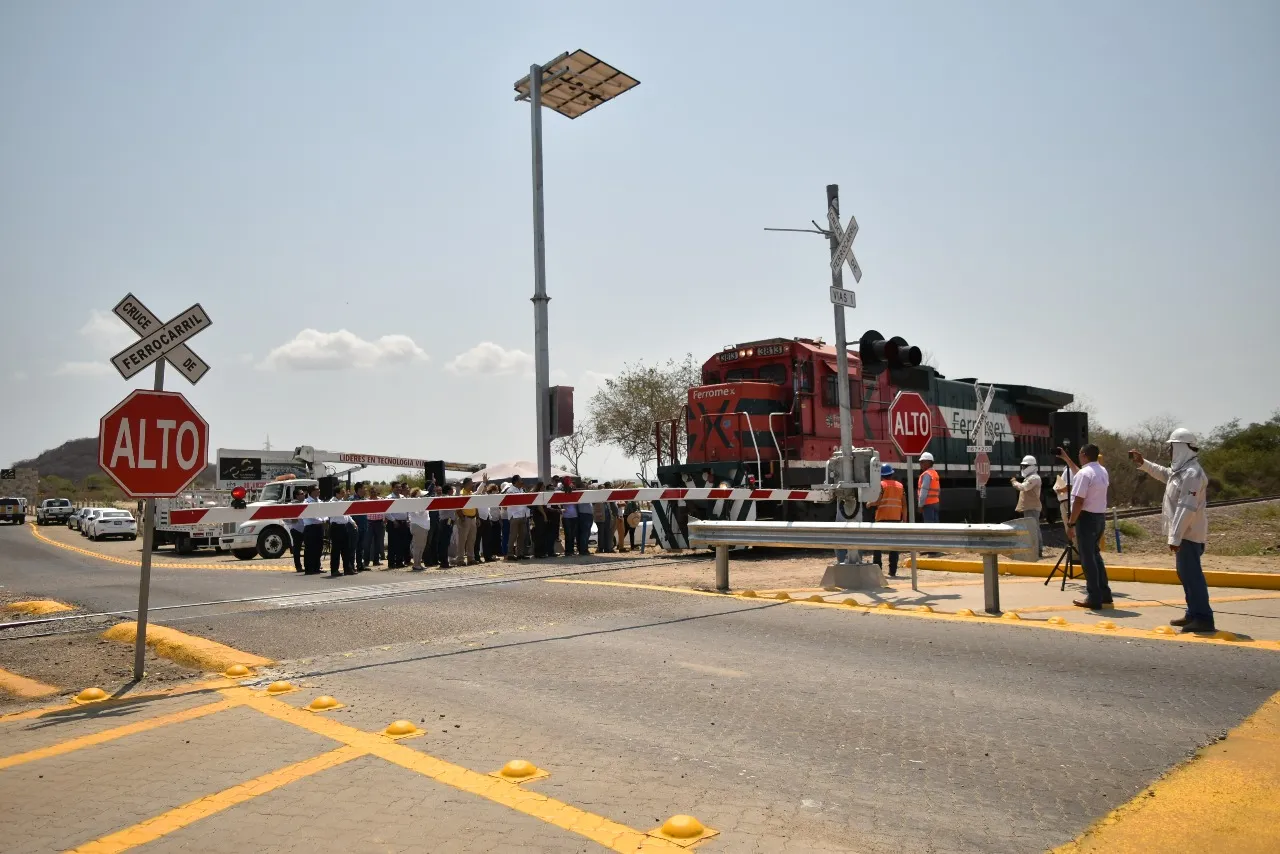 Mar de Fondo/Sobre cruces ferroviarios/Por David Cristóbal Álvarez