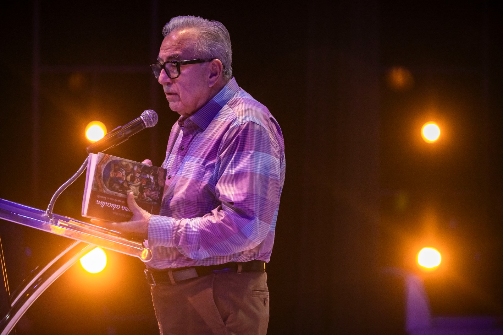 Rocha presenta su libro La Reforma Educativa: Un reporte desde el Senado