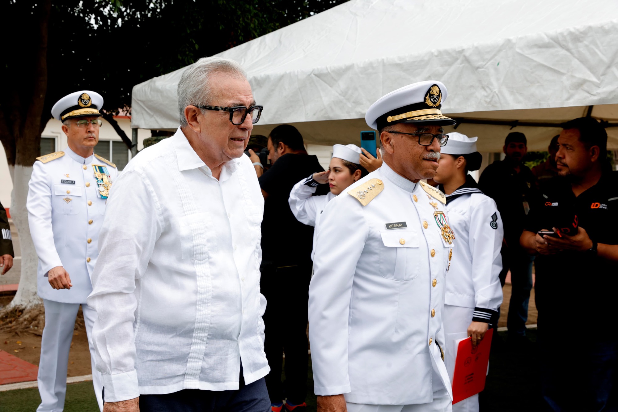 Almirante Juan José Bernal Méndez asume comandancia de la IV Región Naval