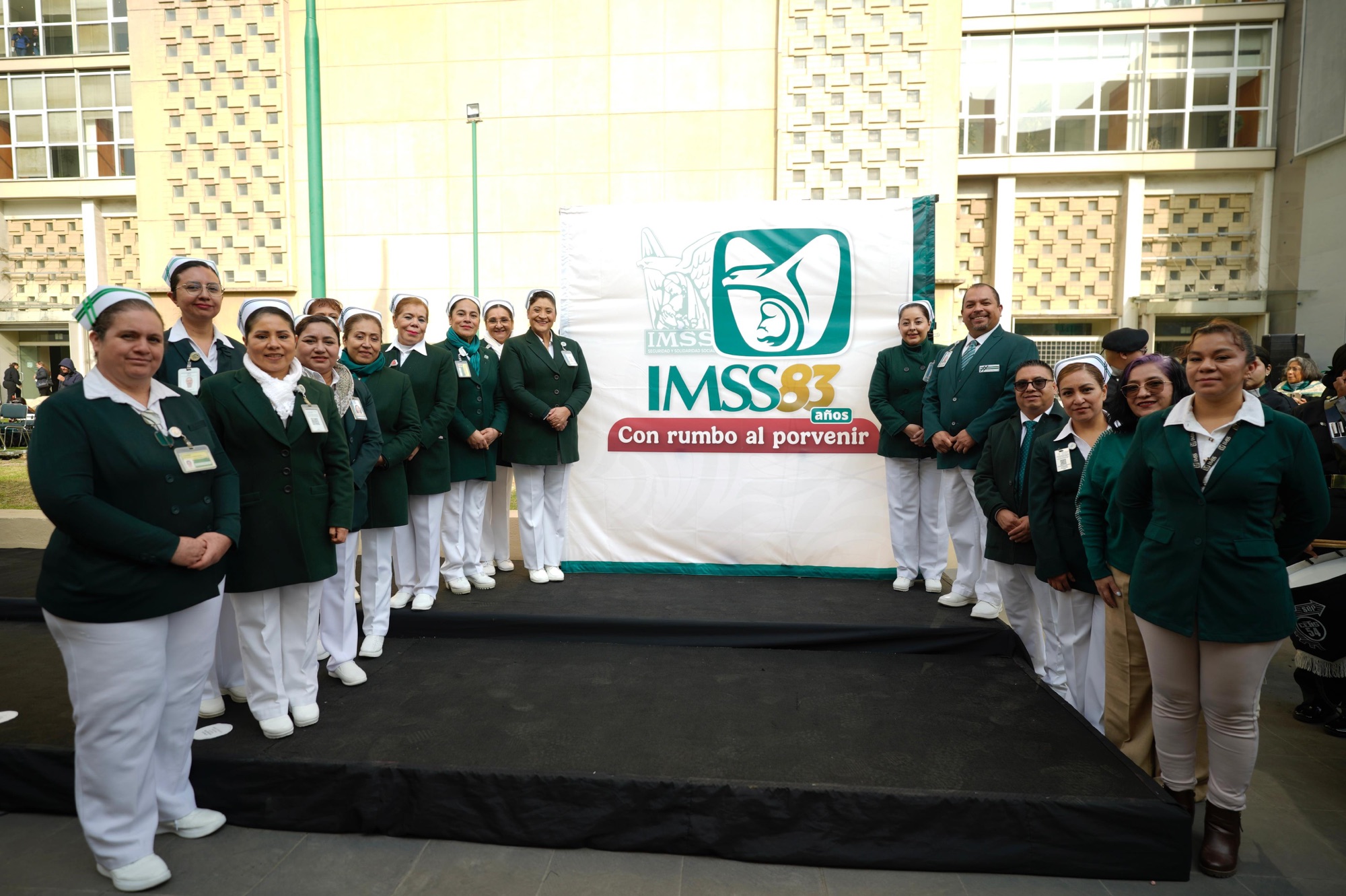 Cumple IMSS 83 años con el reto pendiente de brindar servicios de excelencia