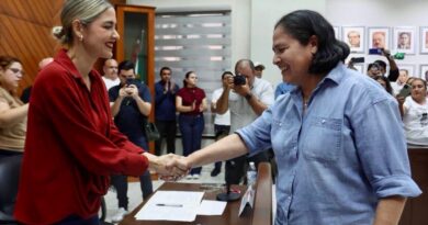 Estrella Palacios deja alcaldía de Mazatlán para competir por la sucesión de Rocha