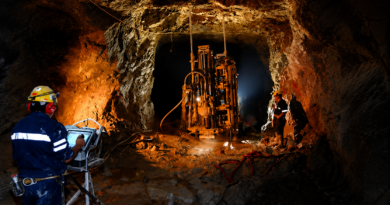 Minera canadiense invertirá 58 mdd en Cosalá; prevé generar hasta mil empleos durante construcción Minera canadiense invertirá 58 mdd en Cosalá; prevé generar hasta mil empleos durante construcción