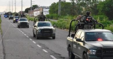 Llegan 2 mil militares a Culiacán tras nueva licencia de Rocha Llegan 2 mil militares a Culiacán tras nueva licencia de Rocha